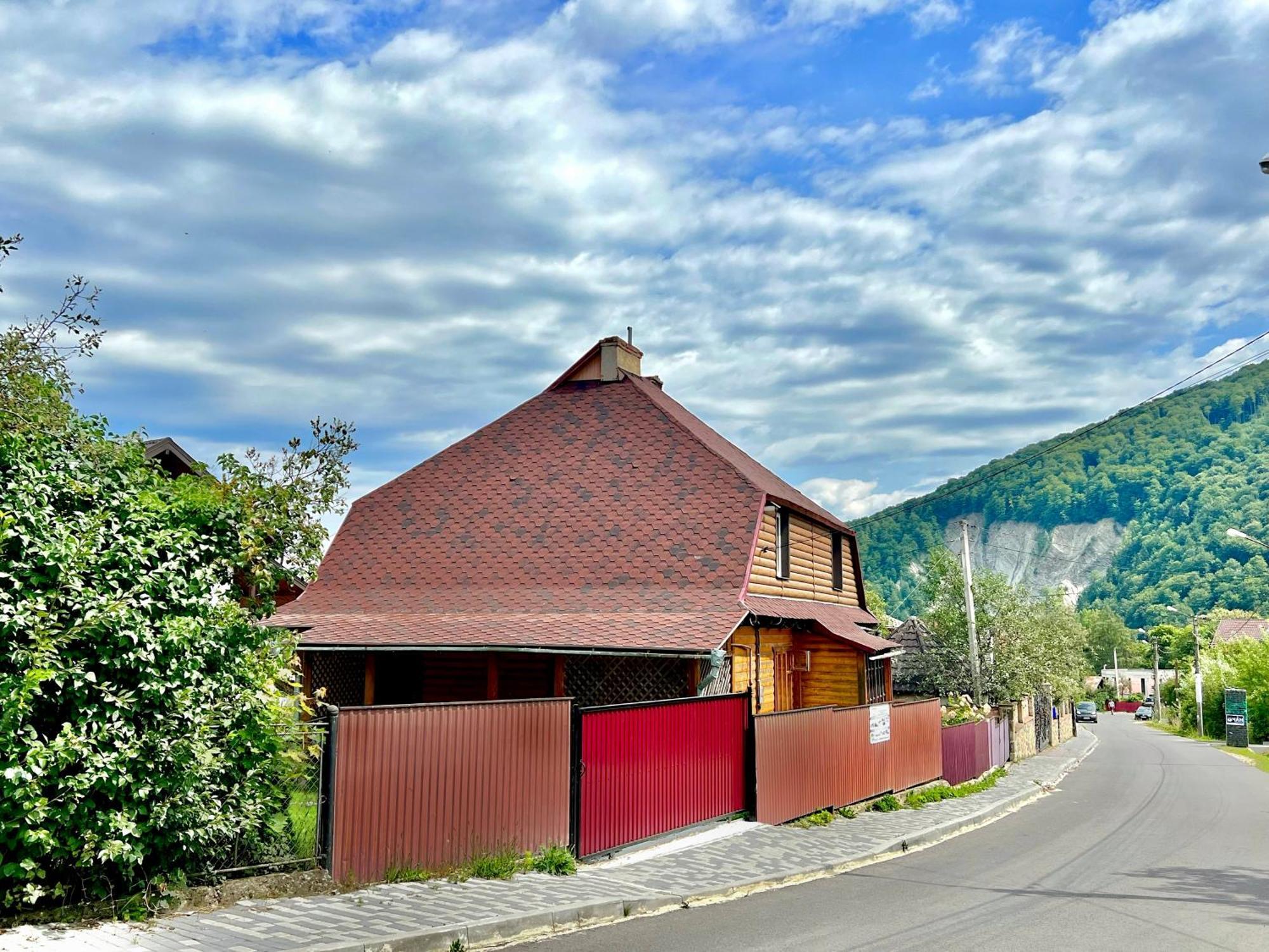 Hotel Хатинка Jaremcze Zewnętrze zdjęcie